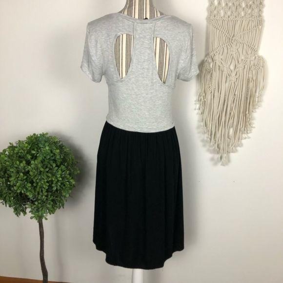 3/$25 Cupio Med. gray and black dress stretch top - Picture 3 of 6